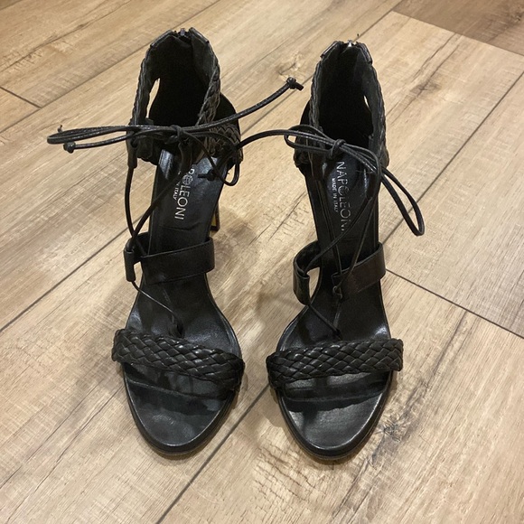 Gorgeous black strappy heels, size 38 - Picture 1 of 6